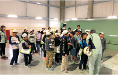 小学生見学風景
