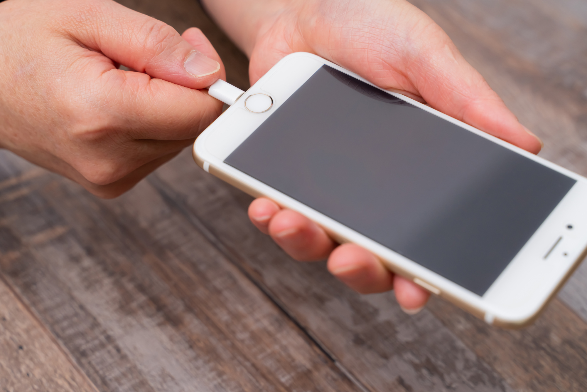 スマホの充電 いくら？